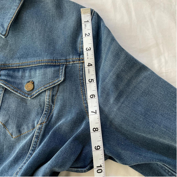 Outerwear - Picture 5 of 8